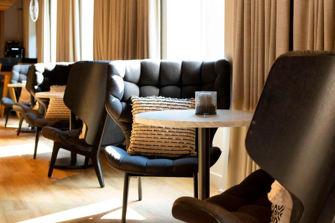 The Lloyd Stamford, Tapestry Collection By Hilton Hotell Exteriör bild