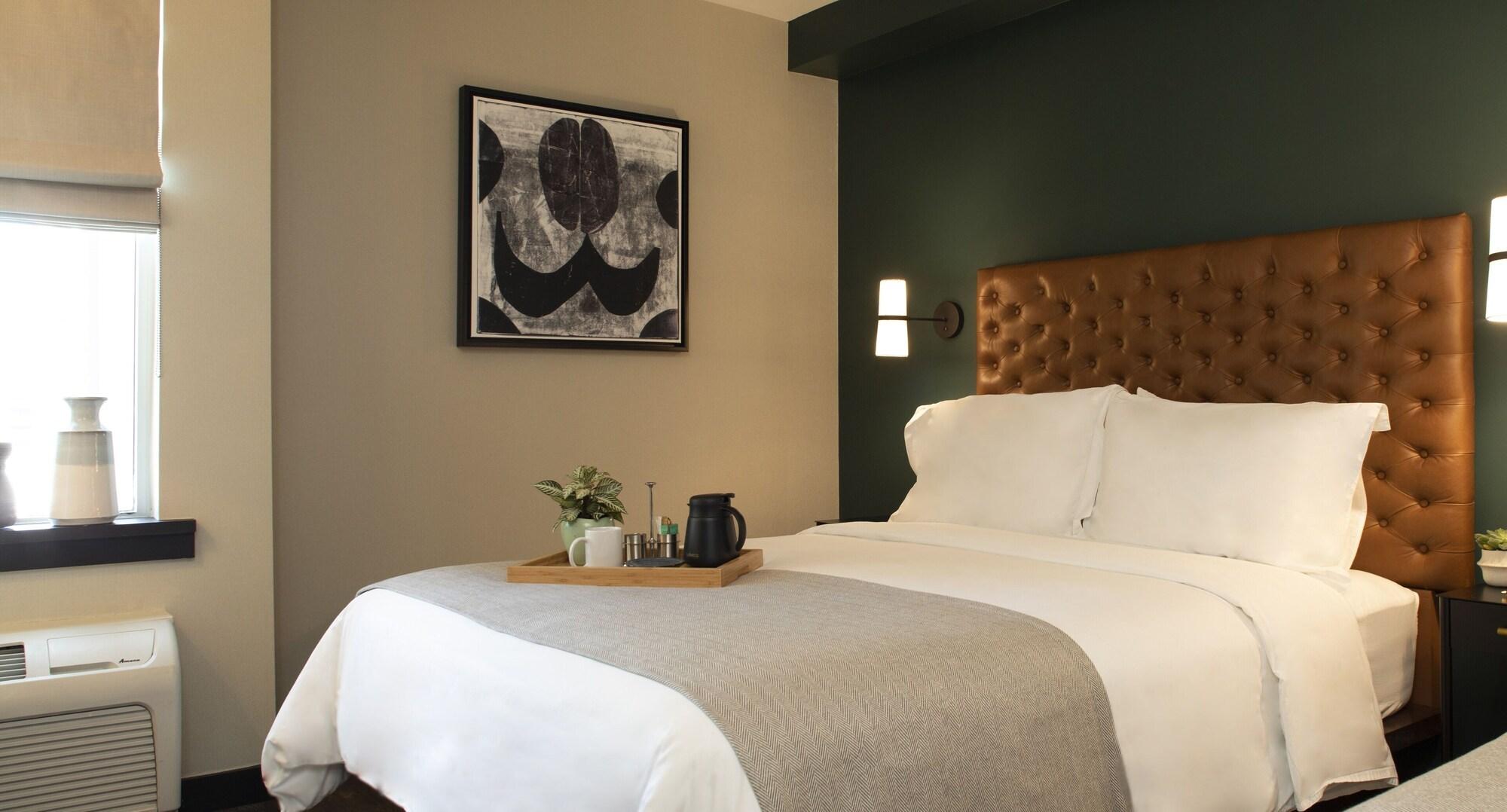 The Lloyd Stamford, Tapestry Collection By Hilton Hotell Exteriör bild