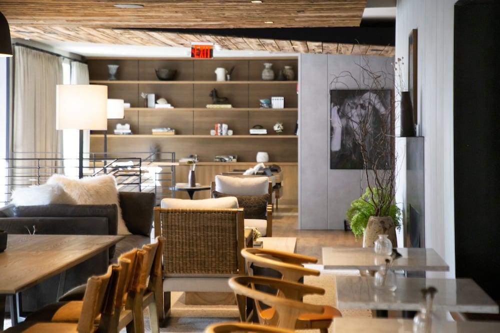 The Lloyd Stamford, Tapestry Collection By Hilton Hotell Exteriör bild