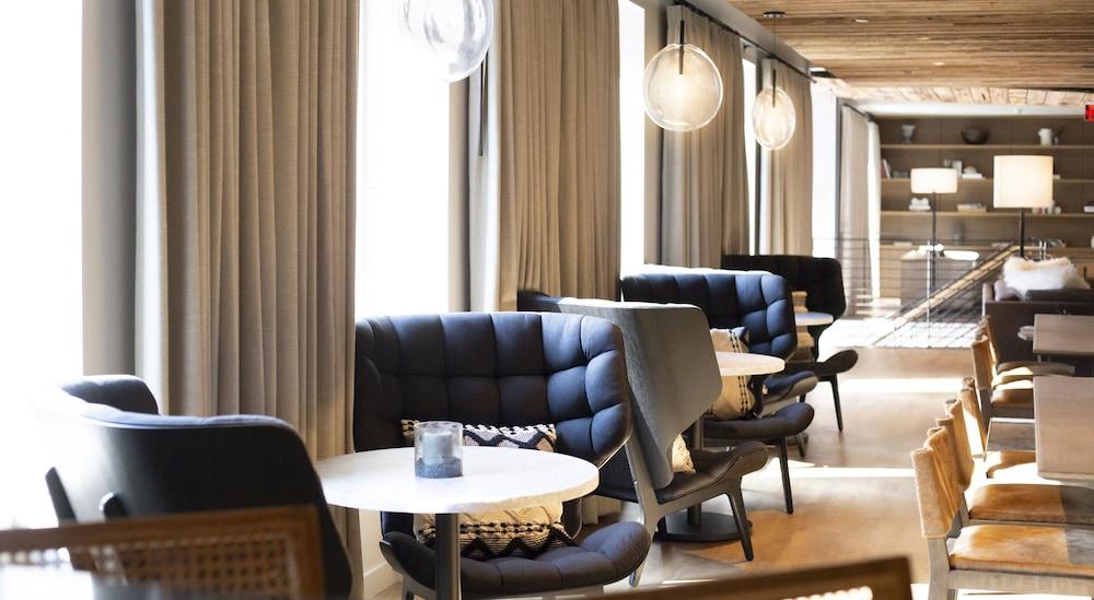 The Lloyd Stamford, Tapestry Collection By Hilton Hotell Exteriör bild
