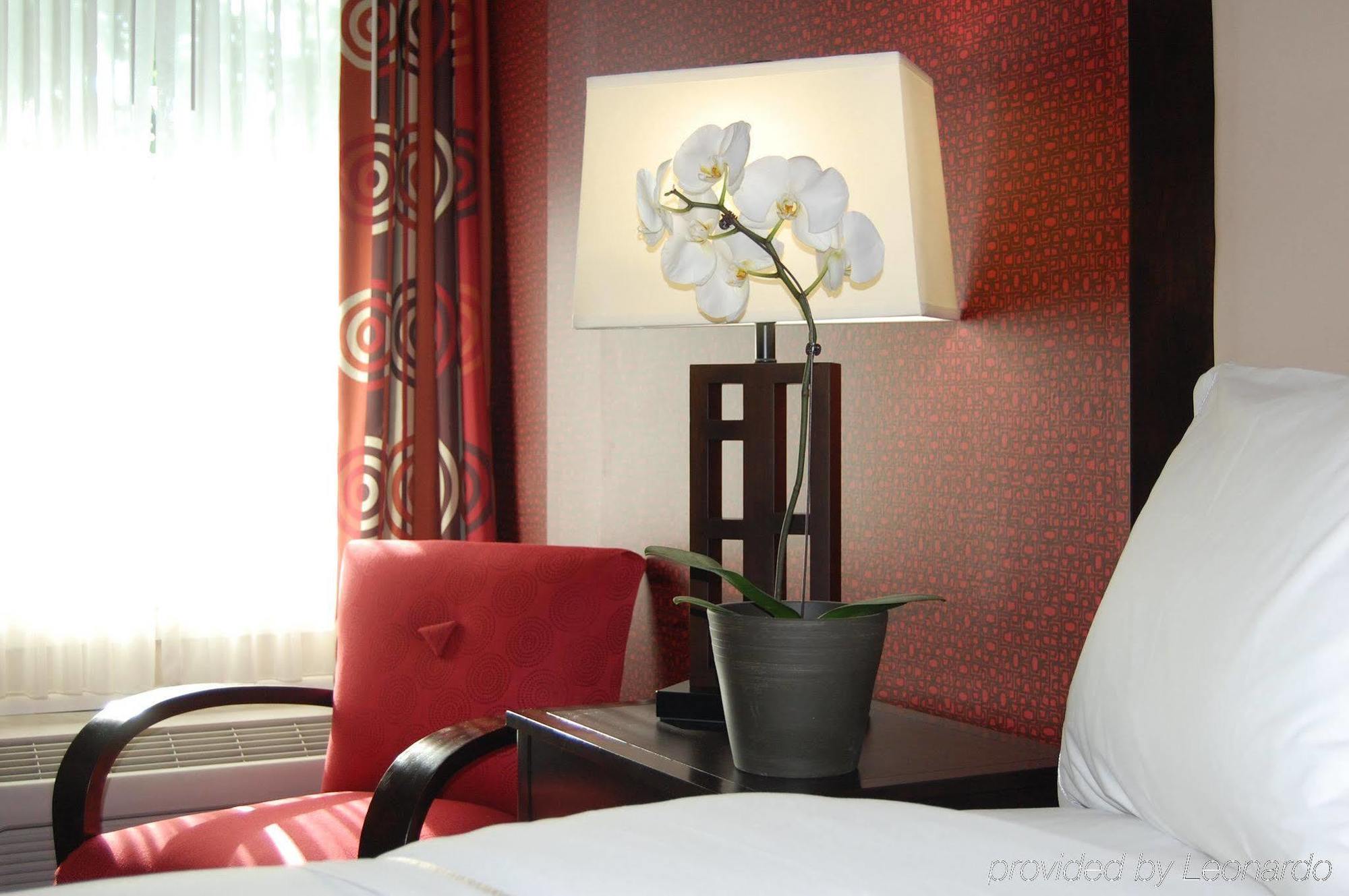 The Lloyd Stamford, Tapestry Collection By Hilton Hotell Exteriör bild